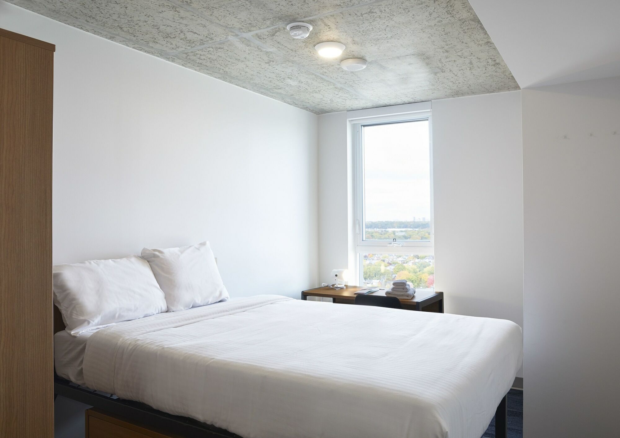 Campusone Student Residence Downtown تورونتو المظهر الخارجي الصورة